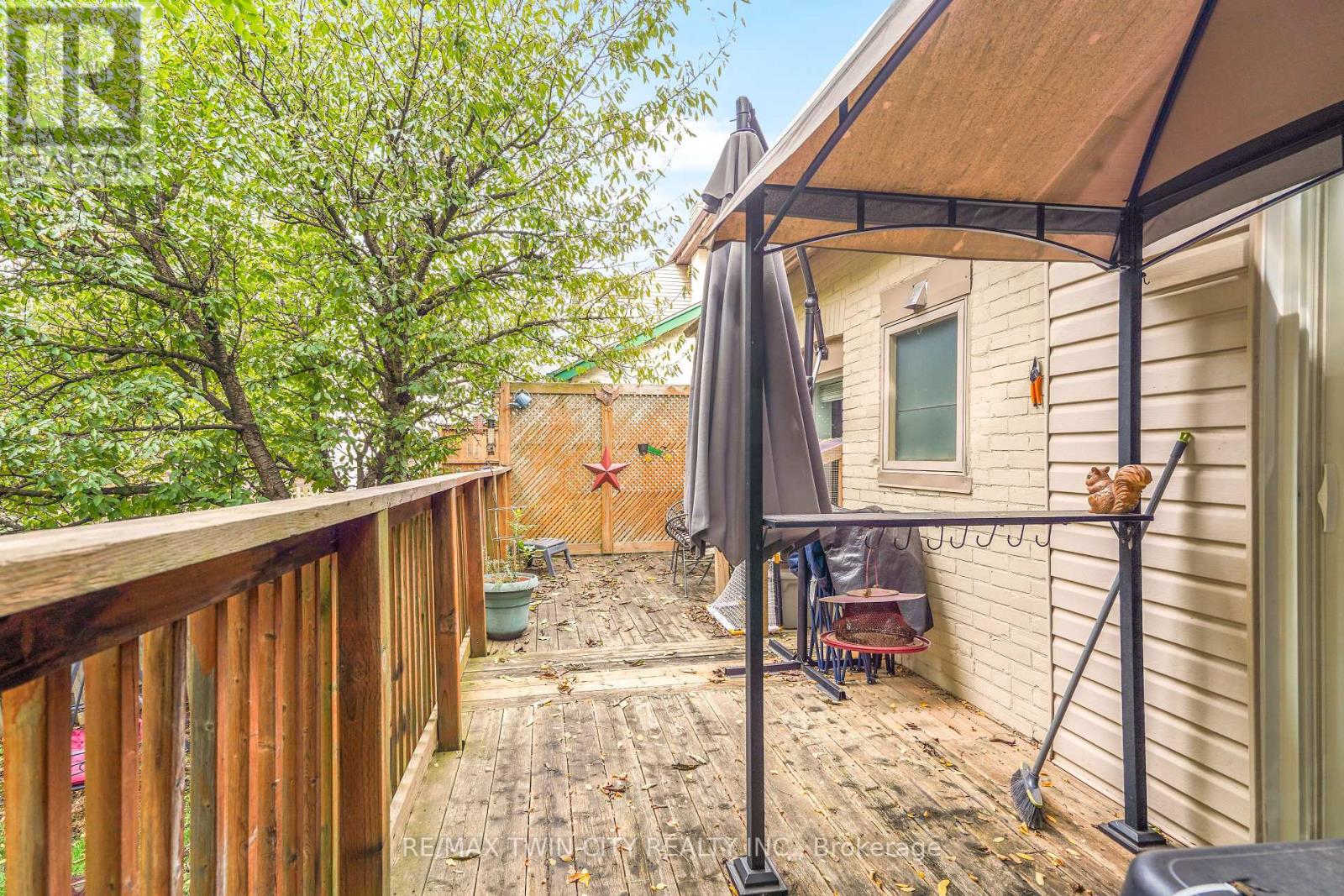60 Terrace Hill Street, Brantford, Ontario  N3R 1G1 - Photo 33 - X12437862