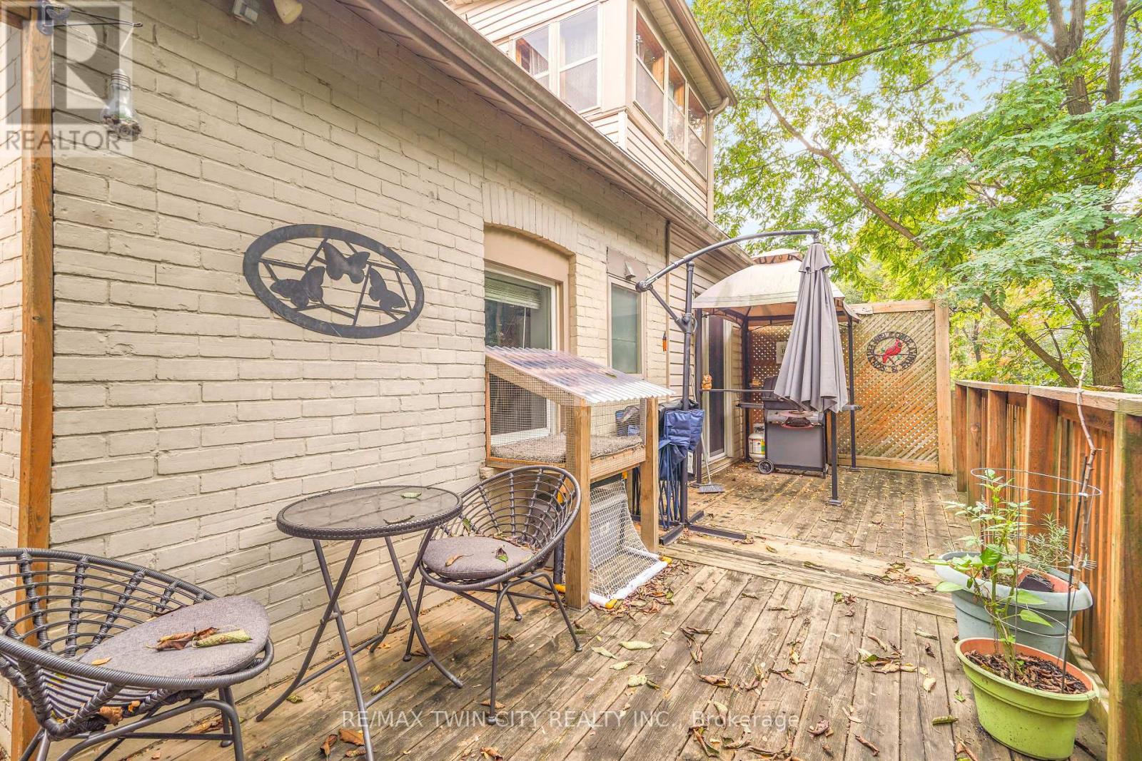 60 Terrace Hill Street, Brantford, Ontario  N3R 1G1 - Photo 34 - X12437862