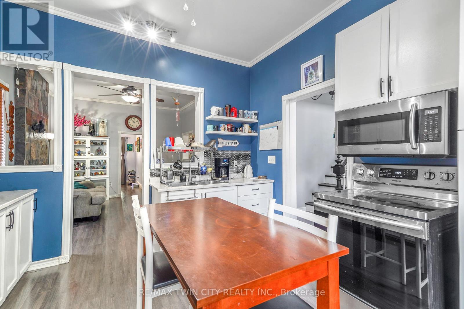 60 Terrace Hill Street, Brantford, Ontario  N3R 1G1 - Photo 7 - X12437862