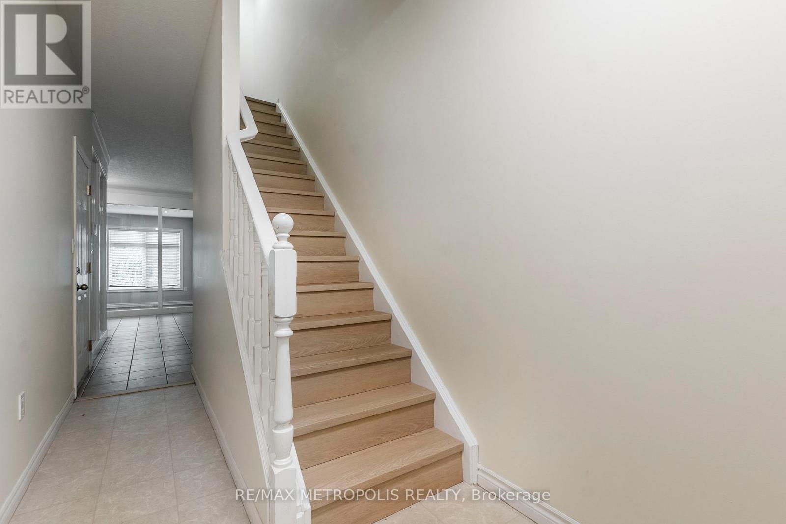 C16 - 619 Wild Ginger Avenue, Waterloo, Ontario  N2V 2X1 - Photo 4 - X12437866
