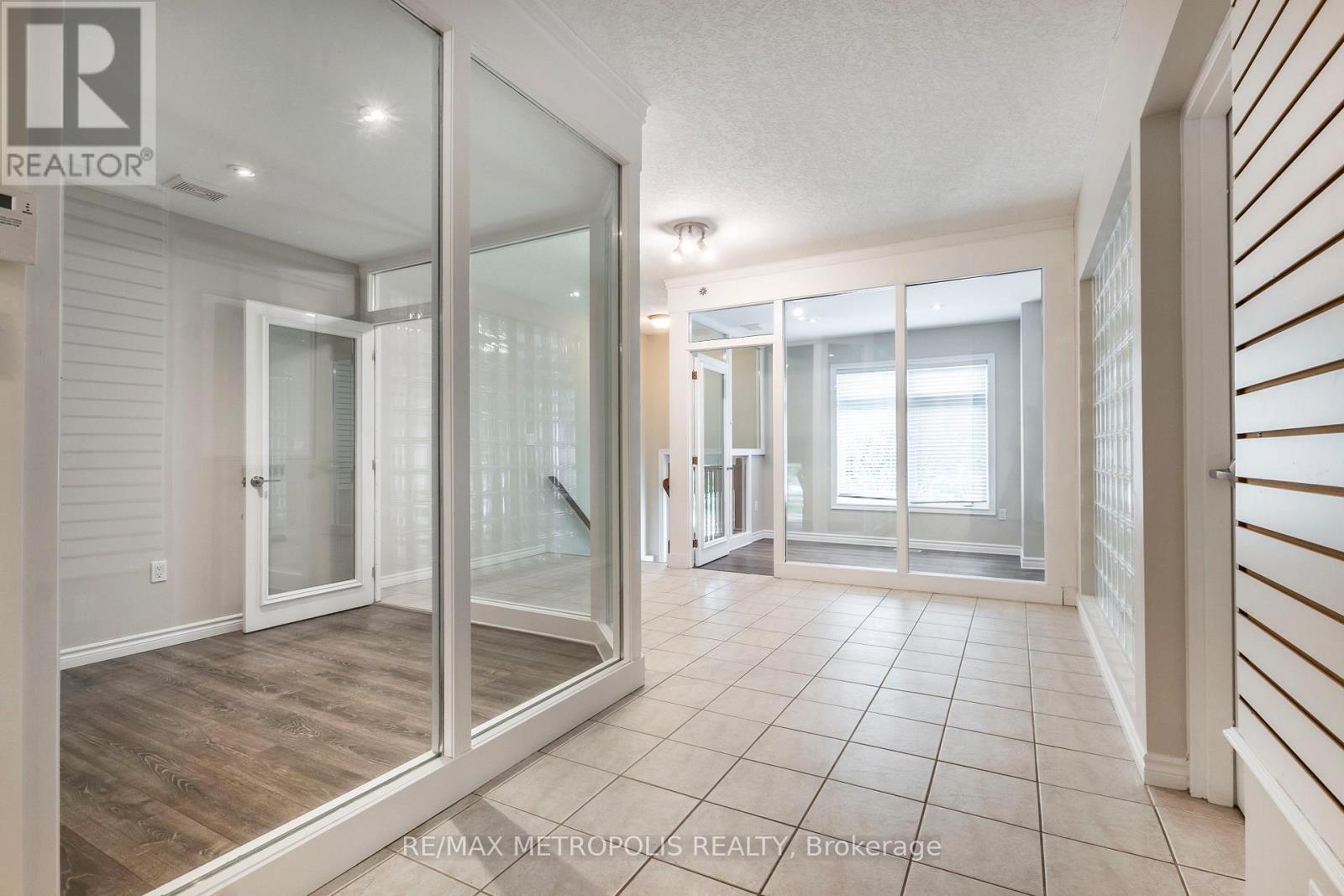 C16 - 619 Wild Ginger Avenue, Waterloo, Ontario  N2V 2X1 - Photo 5 - X12437866