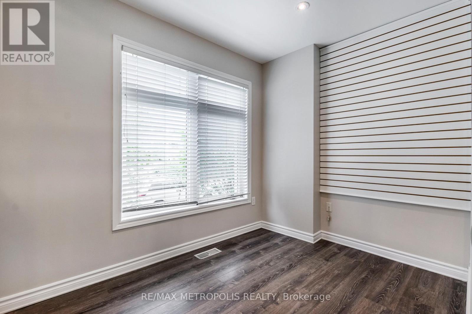 C16 - 619 Wild Ginger Avenue, Waterloo, Ontario  N2V 2X1 - Photo 7 - X12437866