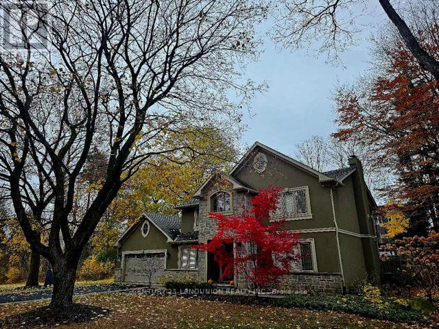 96 Irma Court, Hamilton, Ontario  L9G 1K7 - Photo 14 - X12437868