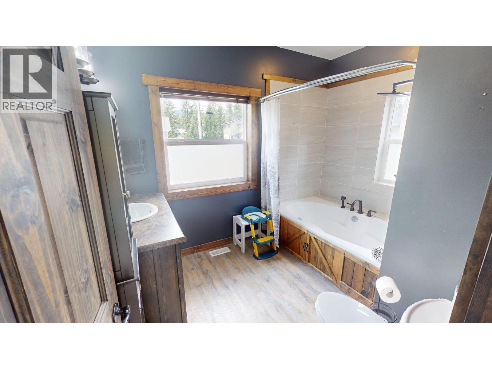 974 313th Drive, Kimberley, British Columbia  V1A 3G9 - Photo 16 - 10353262