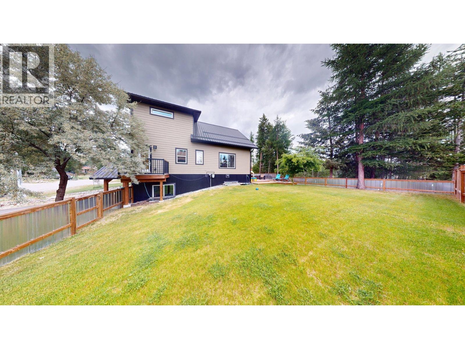 974 313th Drive, Kimberley, British Columbia  V1A 3G9 - Photo 5 - 10353262