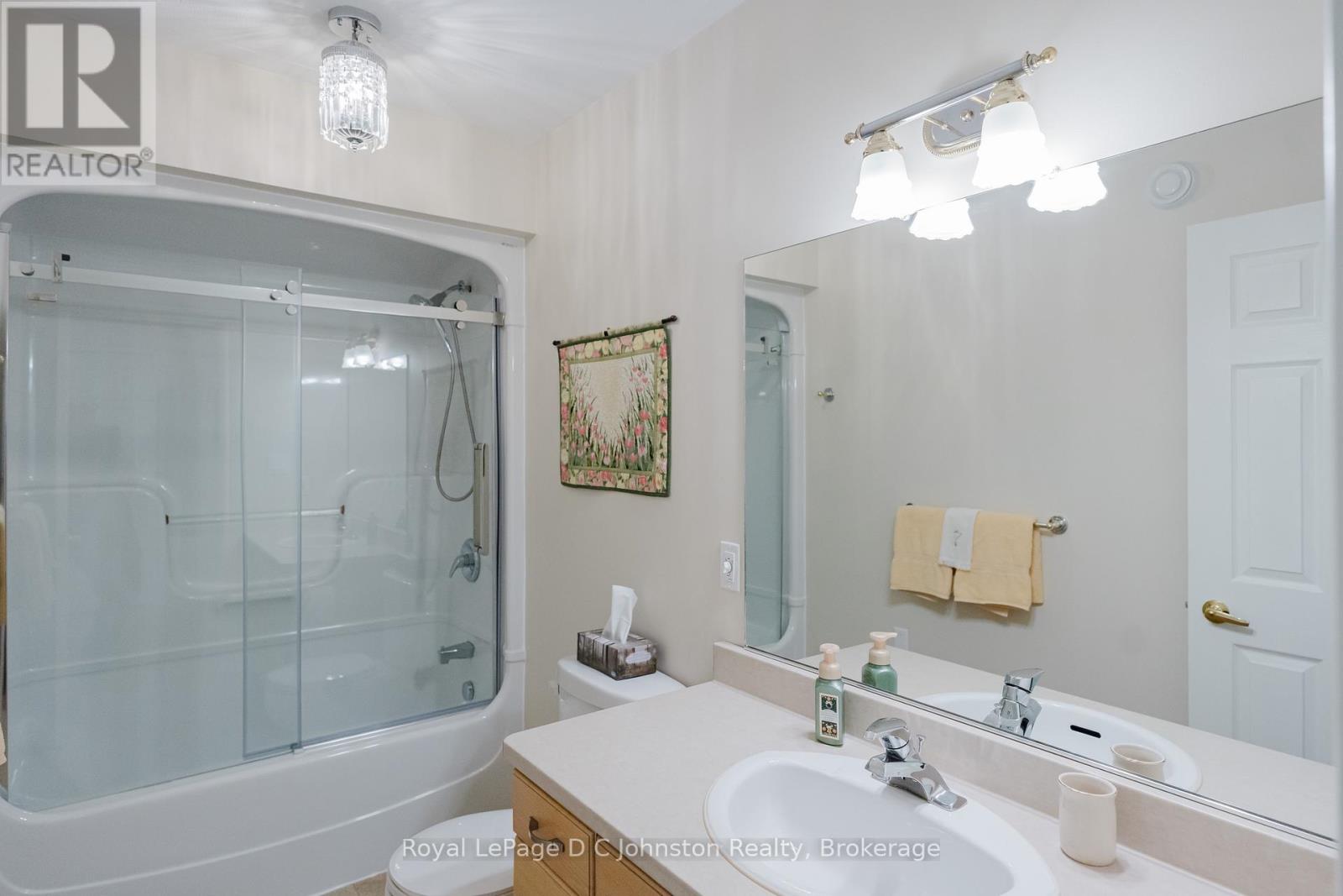 6 Eastgate Drive, Saugeen Shores, Ontario  N0H 2L0 - Photo 16 - X12438119
