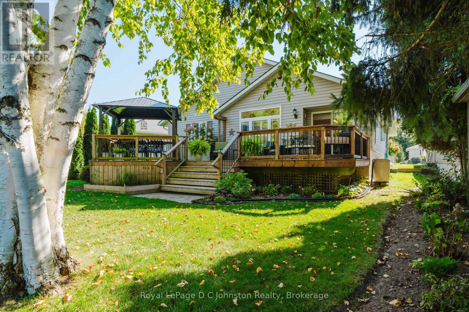 6 Eastgate Drive, Saugeen Shores, Ontario  N0H 2L0 - Photo 32 - X12438119