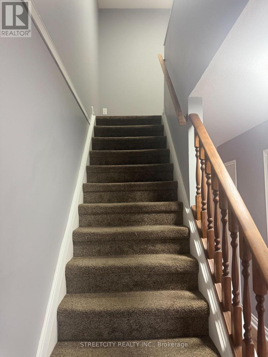 63 - 511 Admiral Drive, London East, Ontario  N5V 4R4 - Photo 10 - X12438116