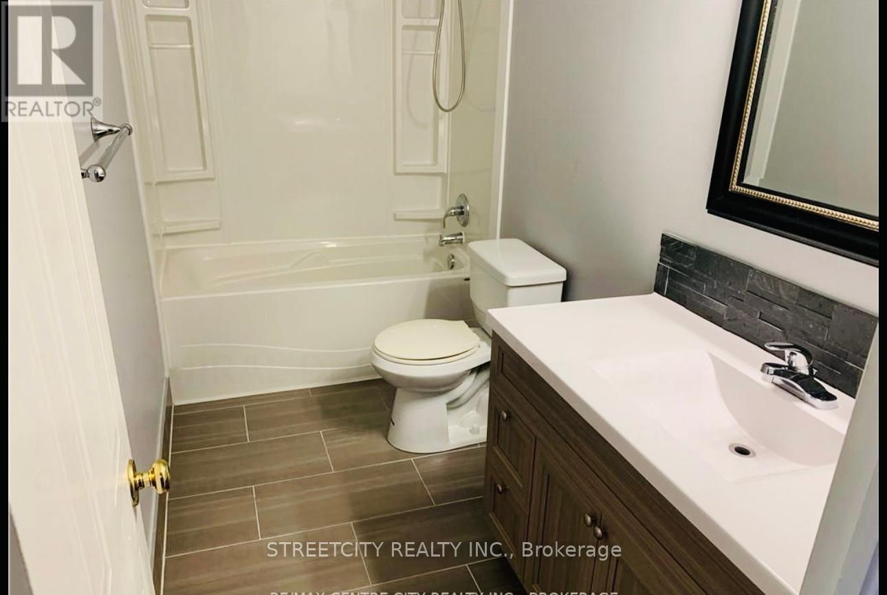 63 - 511 Admiral Drive, London East, Ontario  N5V 4R4 - Photo 13 - X12438116