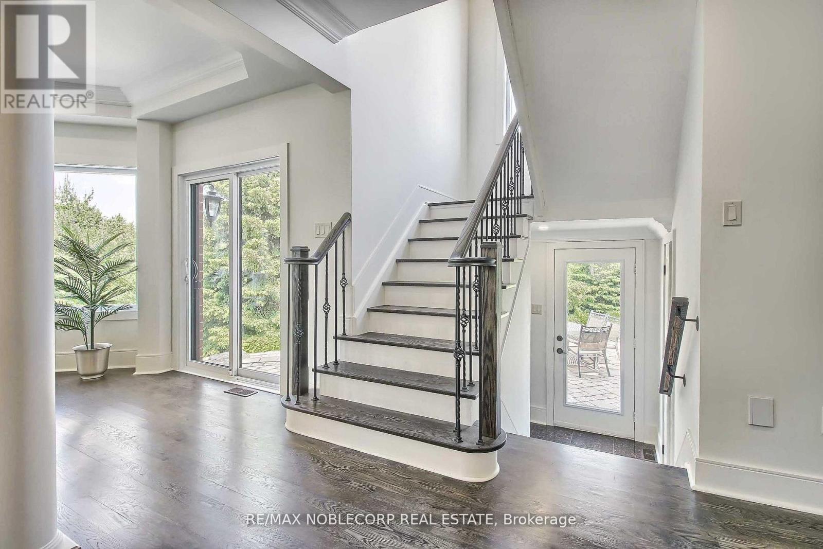 22 Escapade Drive, Richmond Hill, Ontario  L4E 4X7 - Photo 12 - N12438018