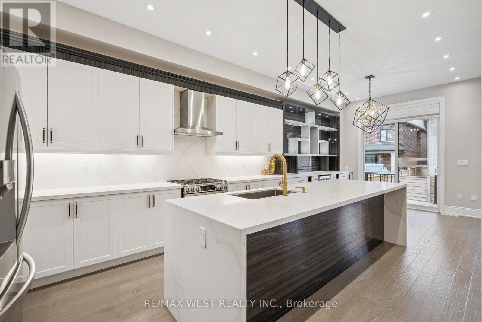 54 Stilton Avenue, Vaughan, Ontario  L4H 5B9 - Photo 10 - N12438066
