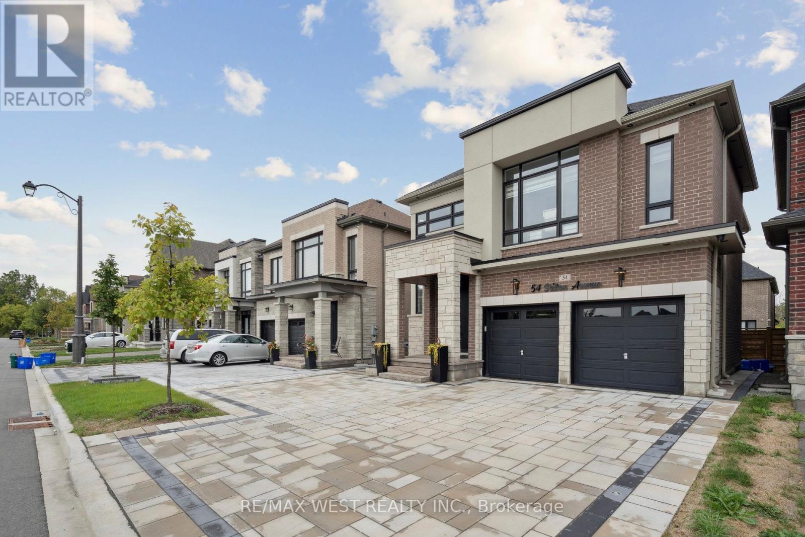 54 Stilton Avenue, Vaughan, Ontario  L4H 5B9 - Photo 2 - N12438066