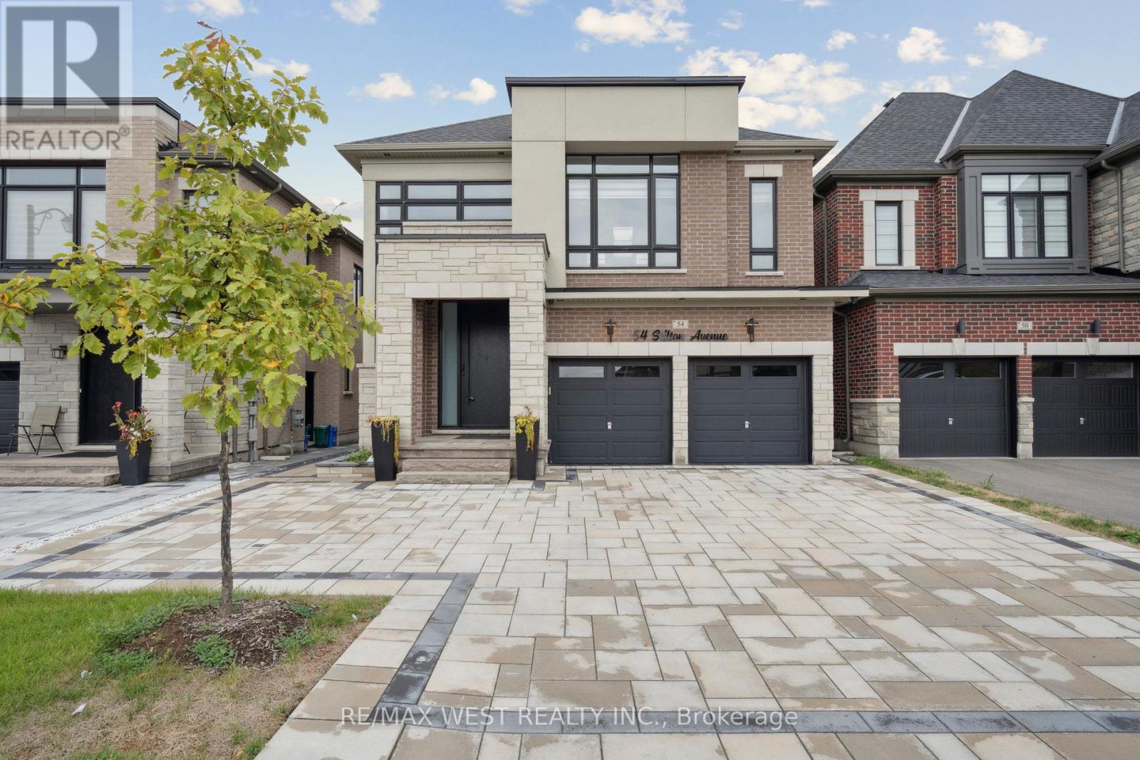 54 Stilton Avenue, Vaughan, Ontario  L4H 5B9 - Photo 3 - N12438066