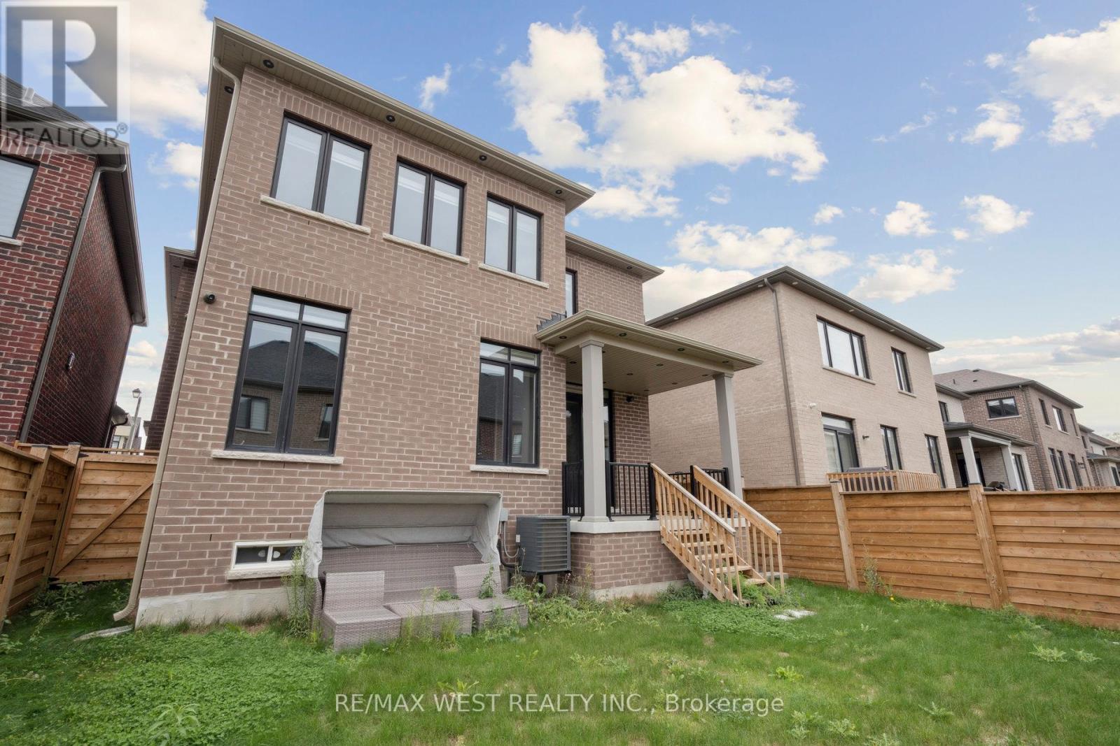 54 Stilton Avenue, Vaughan, Ontario  L4H 5B9 - Photo 44 - N12438066