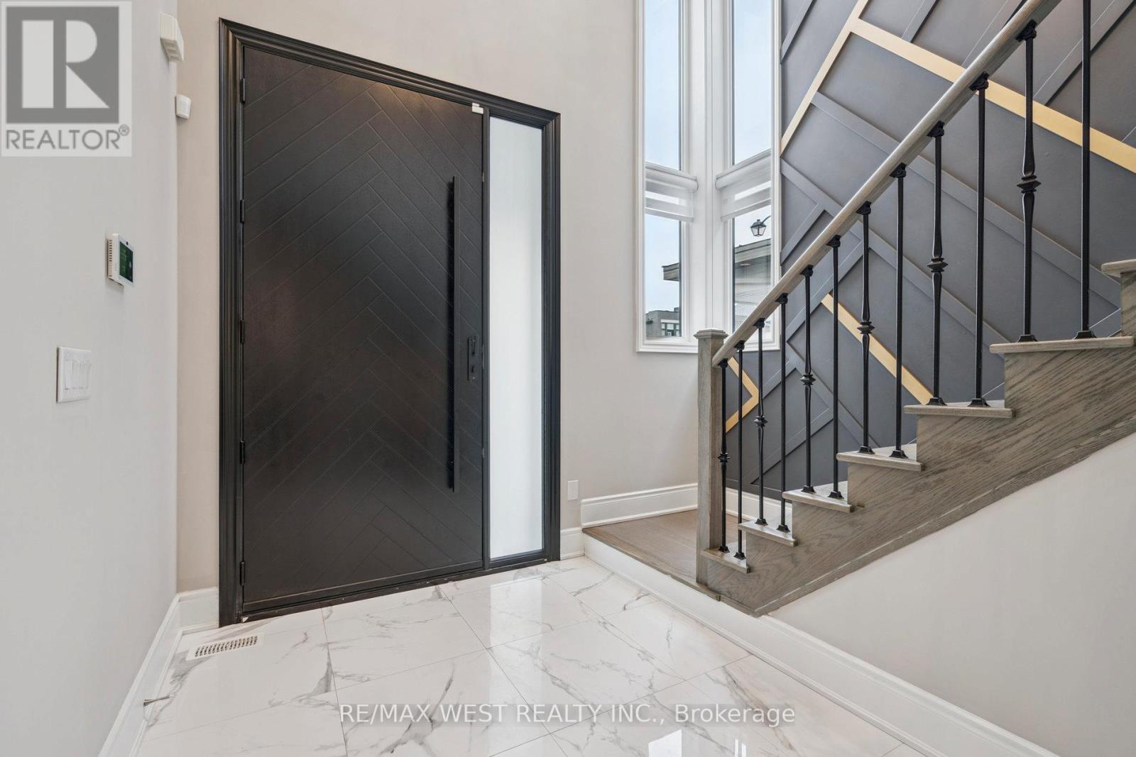 54 Stilton Avenue, Vaughan, Ontario  L4H 5B9 - Photo 6 - N12438066