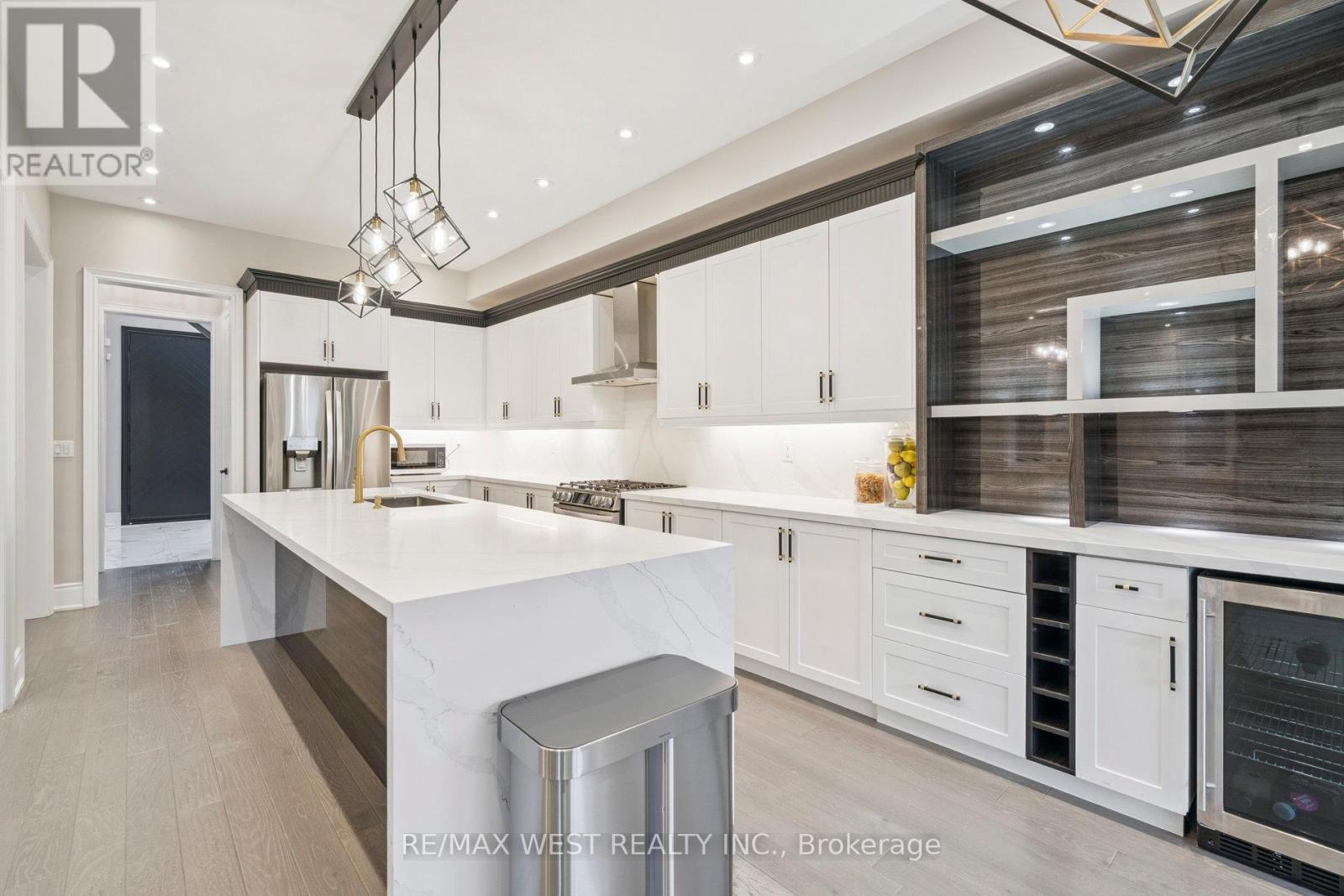 54 Stilton Avenue, Vaughan, Ontario  L4H 5B9 - Photo 8 - N12438066