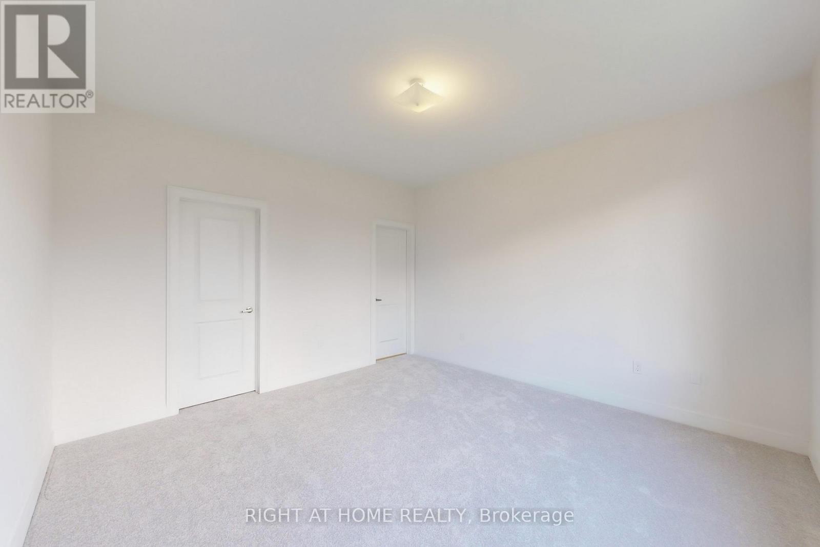 258 Duncan Street, Clearview, Ontario  L0M 1S0 - Photo 14 - S12437931