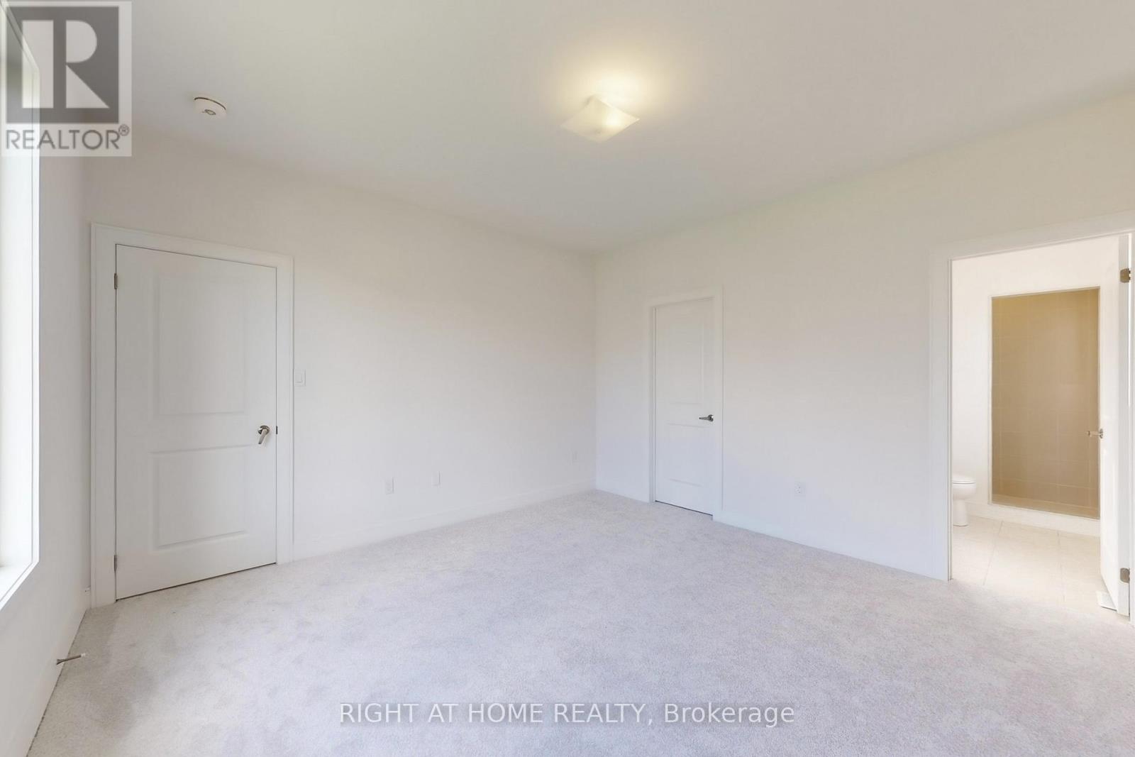 258 Duncan Street, Clearview, Ontario  L0M 1S0 - Photo 15 - S12437931