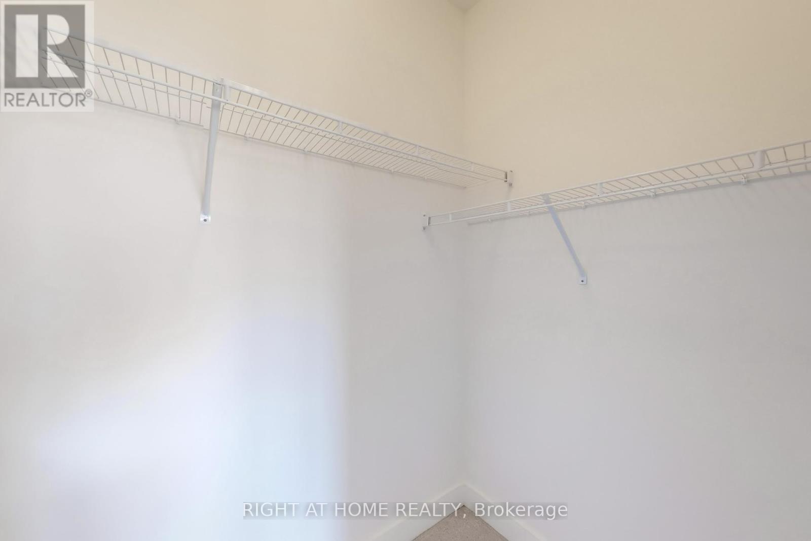 258 Duncan Street, Clearview, Ontario  L0M 1S0 - Photo 16 - S12437931