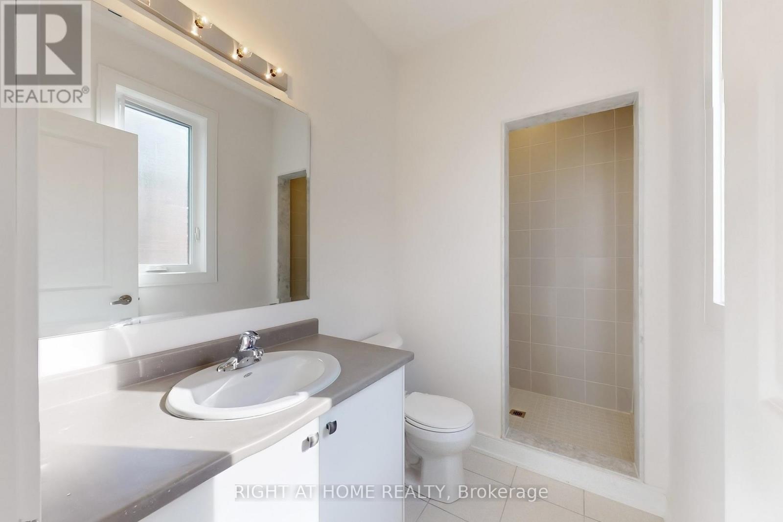 258 Duncan Street, Clearview, Ontario  L0M 1S0 - Photo 17 - S12437931