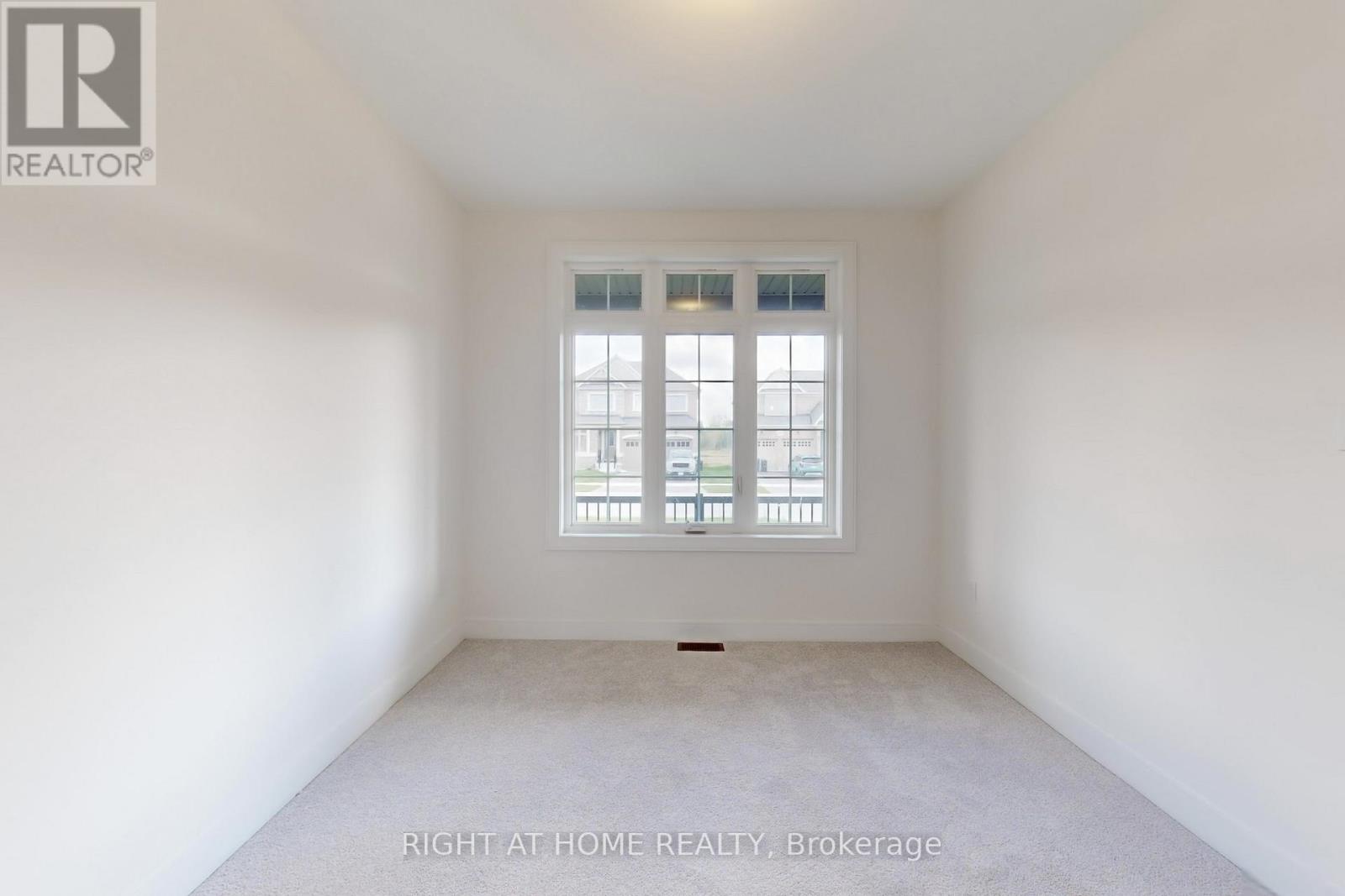258 Duncan Street, Clearview, Ontario  L0M 1S0 - Photo 19 - S12437931