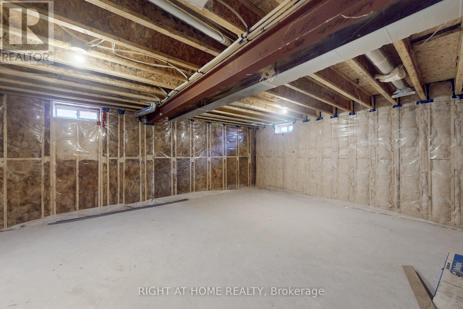 258 Duncan Street, Clearview, Ontario  L0M 1S0 - Photo 26 - S12437931