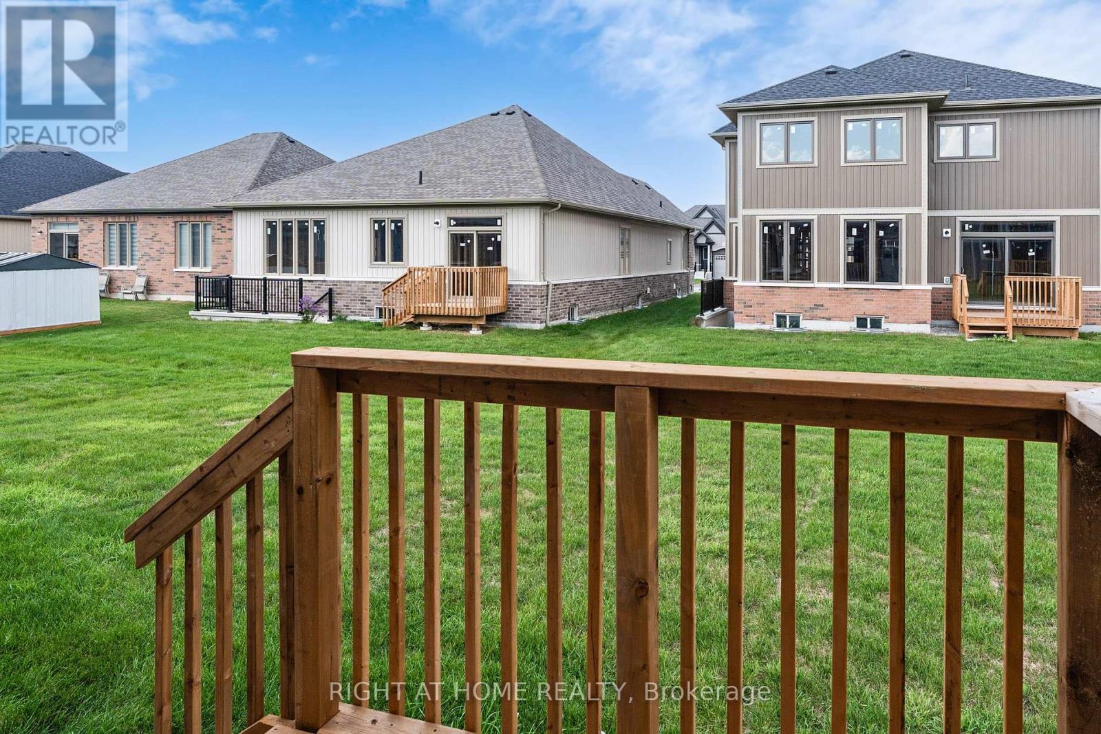 258 Duncan Street, Clearview, Ontario  L0M 1S0 - Photo 27 - S12437931