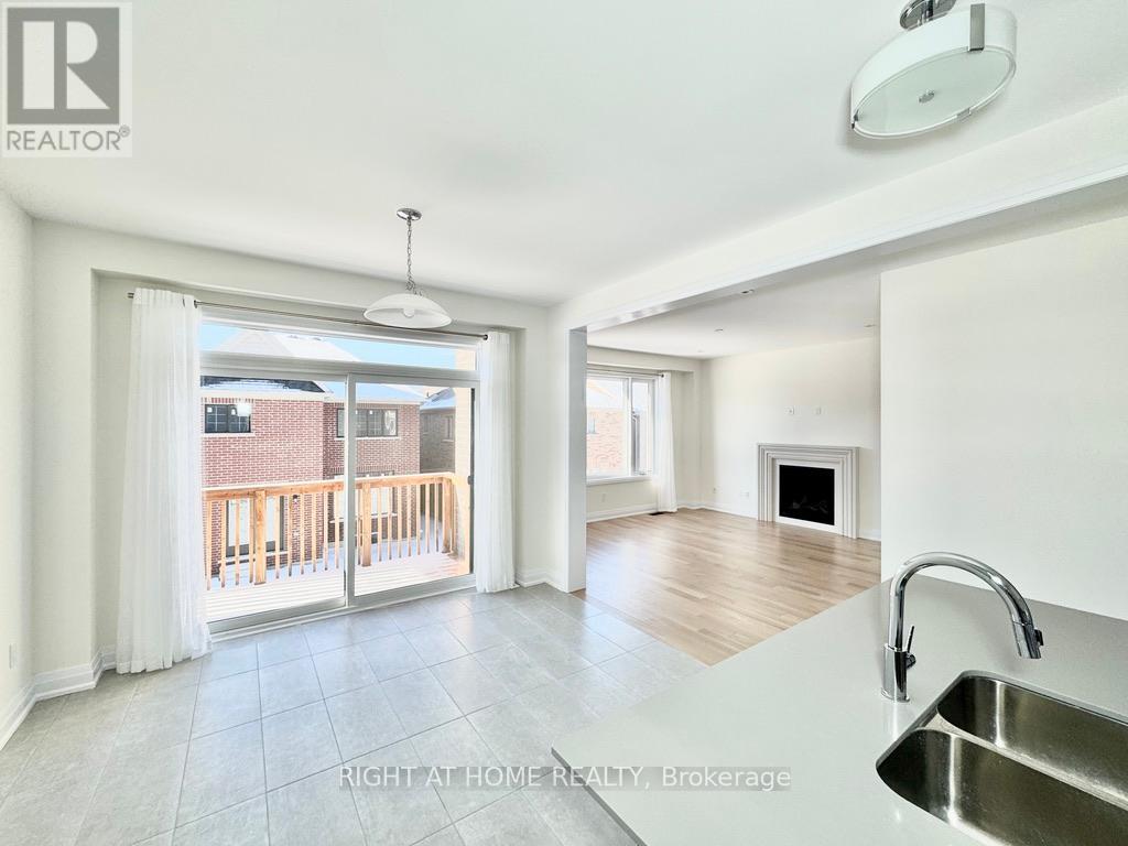30 Sweet Cicely Street, Springwater, Ontario  L9X 2C7 - Photo 6 - S12438044