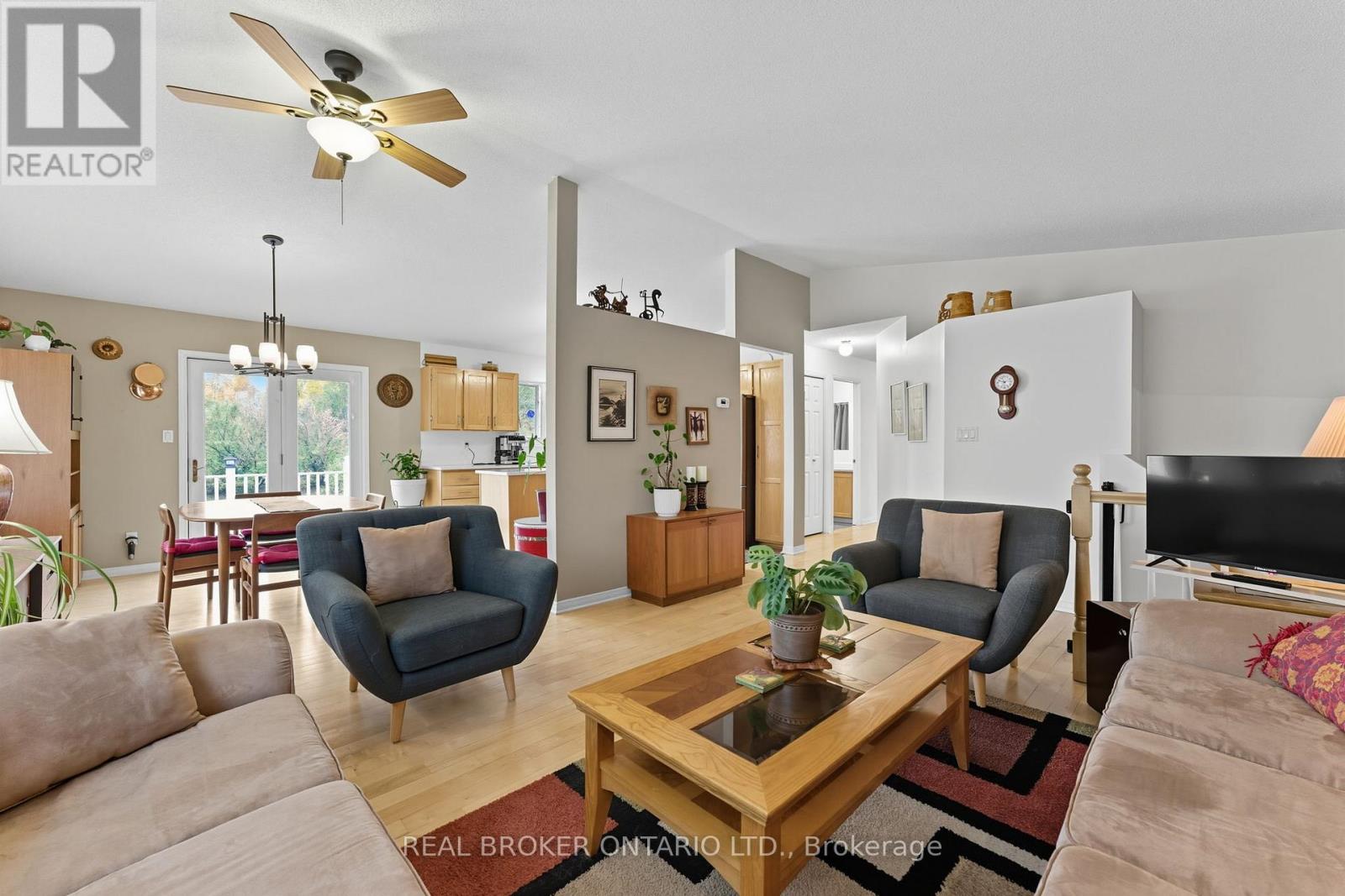 18 Smith Road, North Grenville, Ontario  K0G 1T0 - Photo 12 - X12438121