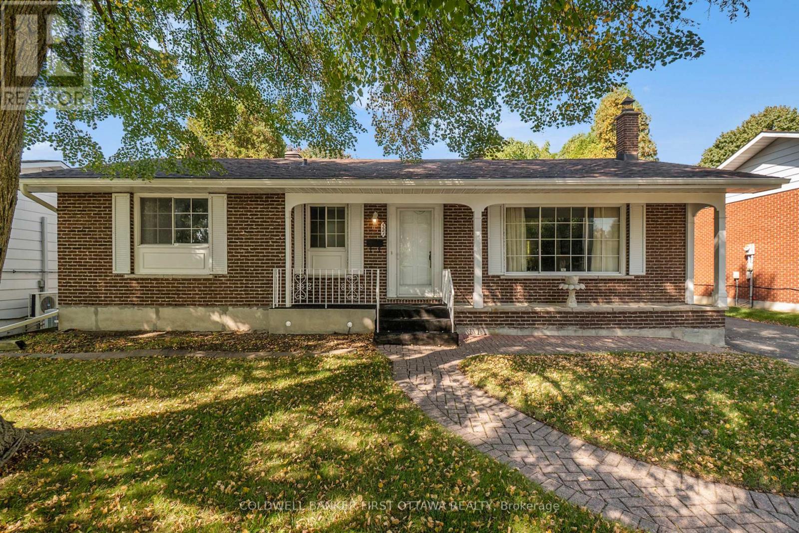 521 RIDGEWOOD DRIVE, Cornwall, Ontario