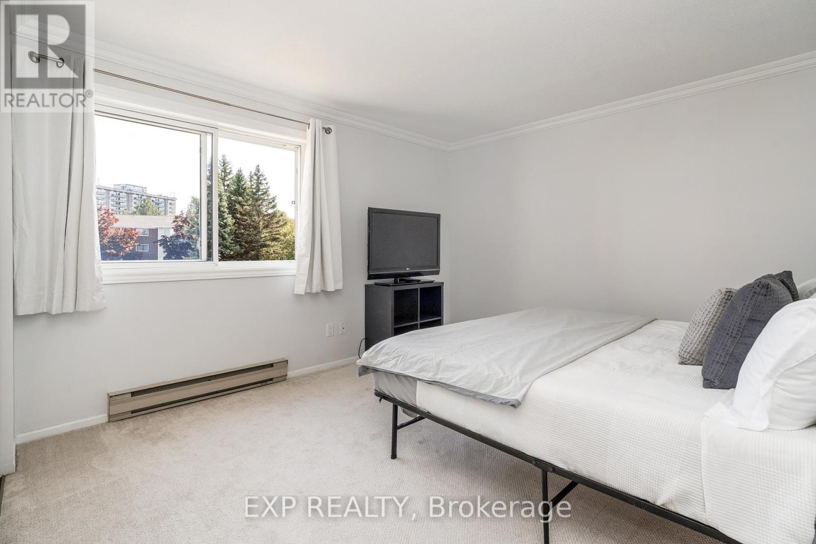 317 - 270 Brittany Drive, Ottawa, Ontario  K1K 4M3 - Photo 10 - X12438170