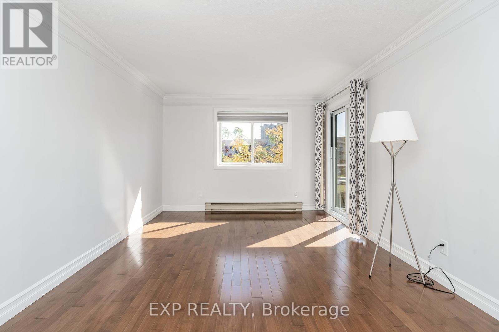 317 - 270 Brittany Drive, Ottawa, Ontario  K1K 4M3 - Photo 6 - X12438170