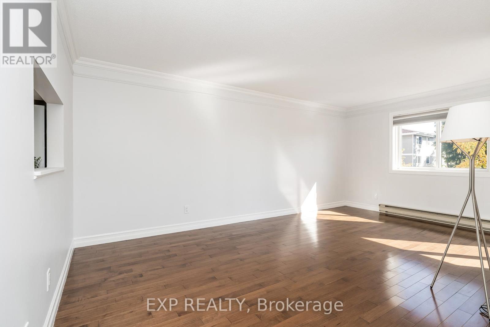317 - 270 Brittany Drive, Ottawa, Ontario  K1K 4M3 - Photo 7 - X12438170