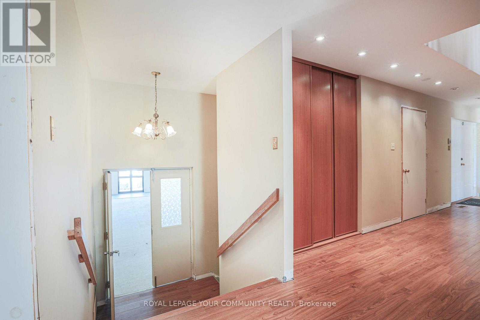 181 King Road, Richmond Hill, Ontario  L4E 2W1 - Photo 10 - N12437829