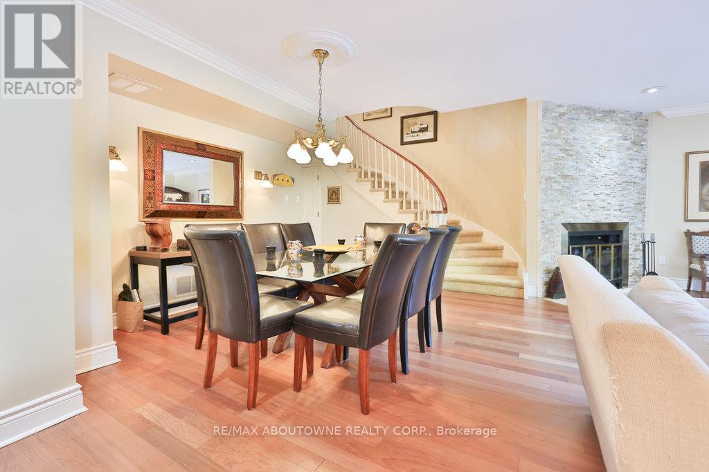 68 Tradewind Drive, Oakville, Ontario  L6L 6K9 - Photo 15 - W12409967