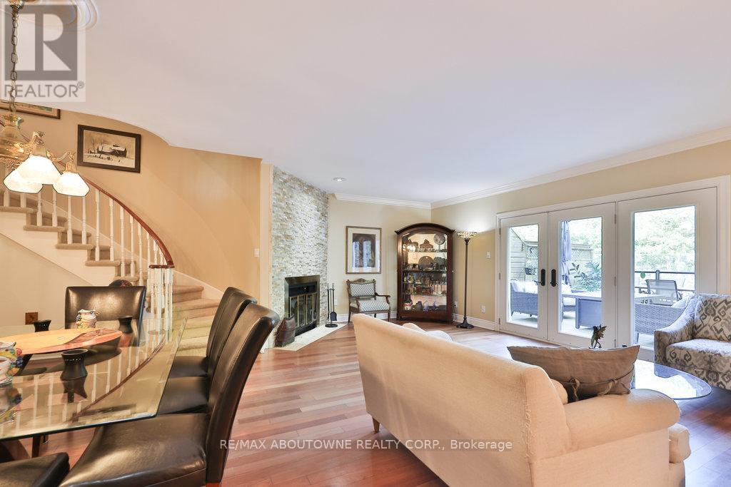 68 Tradewind Drive, Oakville, Ontario  L6L 6K9 - Photo 16 - W12409967
