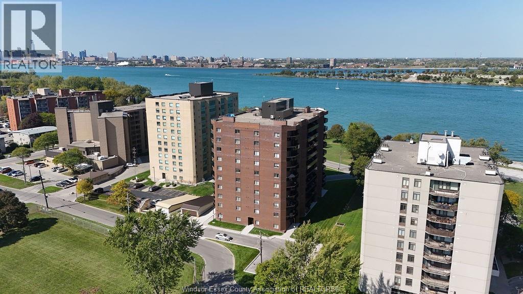 MLS# 25024969: 3663 RIVERSIDE DRIVE East Unit# 906, Windsor, Canada