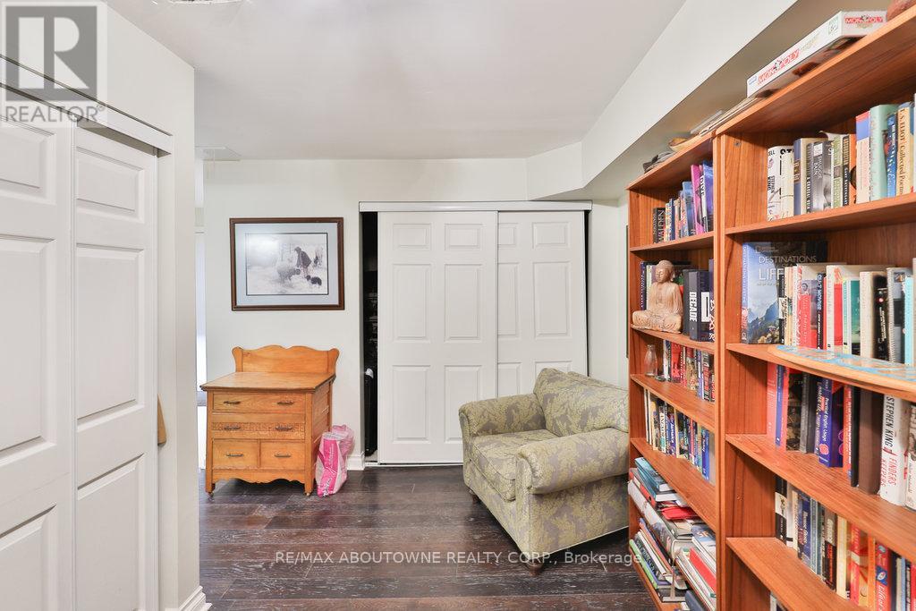 68 Tradewind Drive, Oakville, Ontario  L6L 6K9 - Photo 37 - W12409967