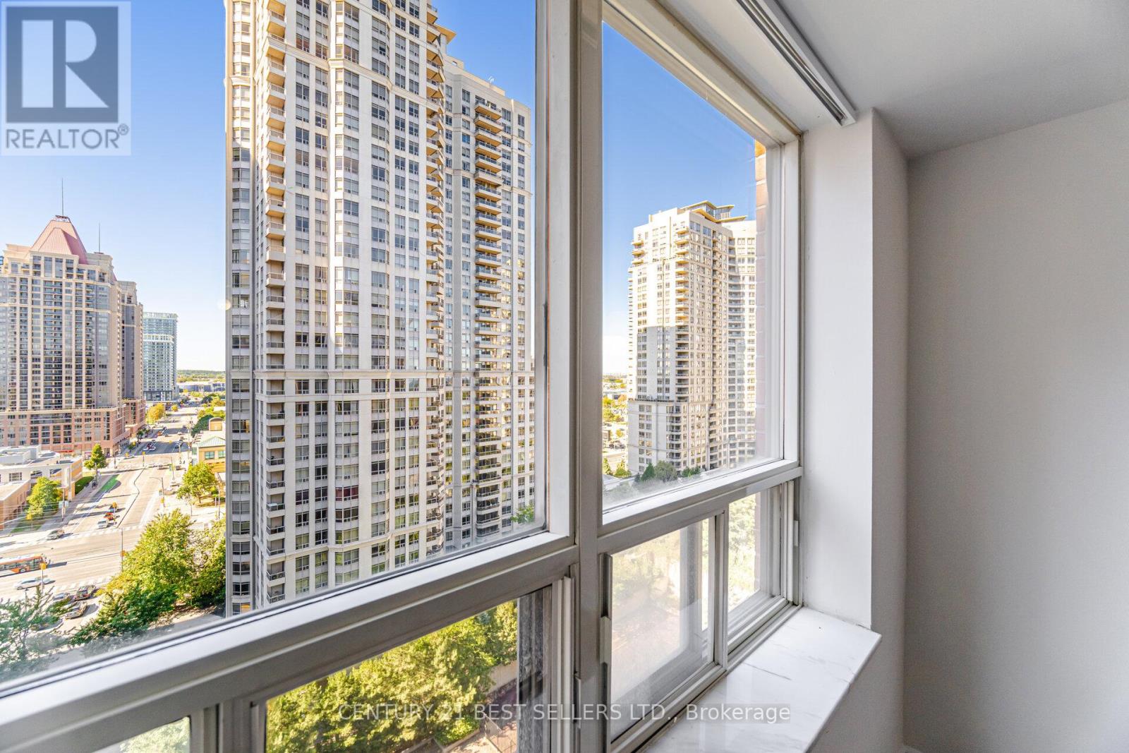 1704 - 325 Webb Drive, Mississauga, Ontario  L5B 3Z9 - Photo 23 - W12437949