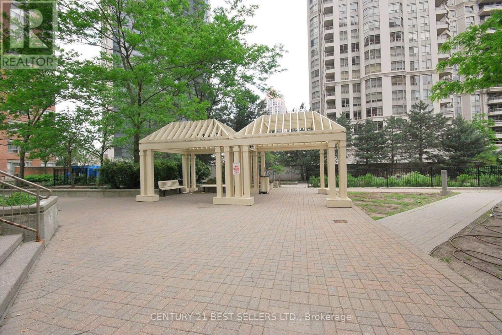 1704 - 325 Webb Drive, Mississauga, Ontario  L5B 3Z9 - Photo 43 - W12437949
