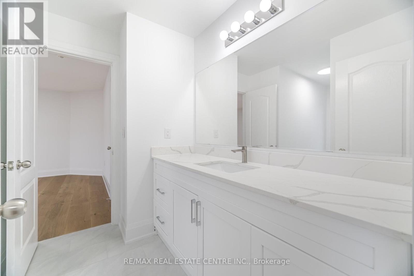 17 Wonder Way, Brampton, Ontario  L6P 1G1 - Photo 29 - W12437967