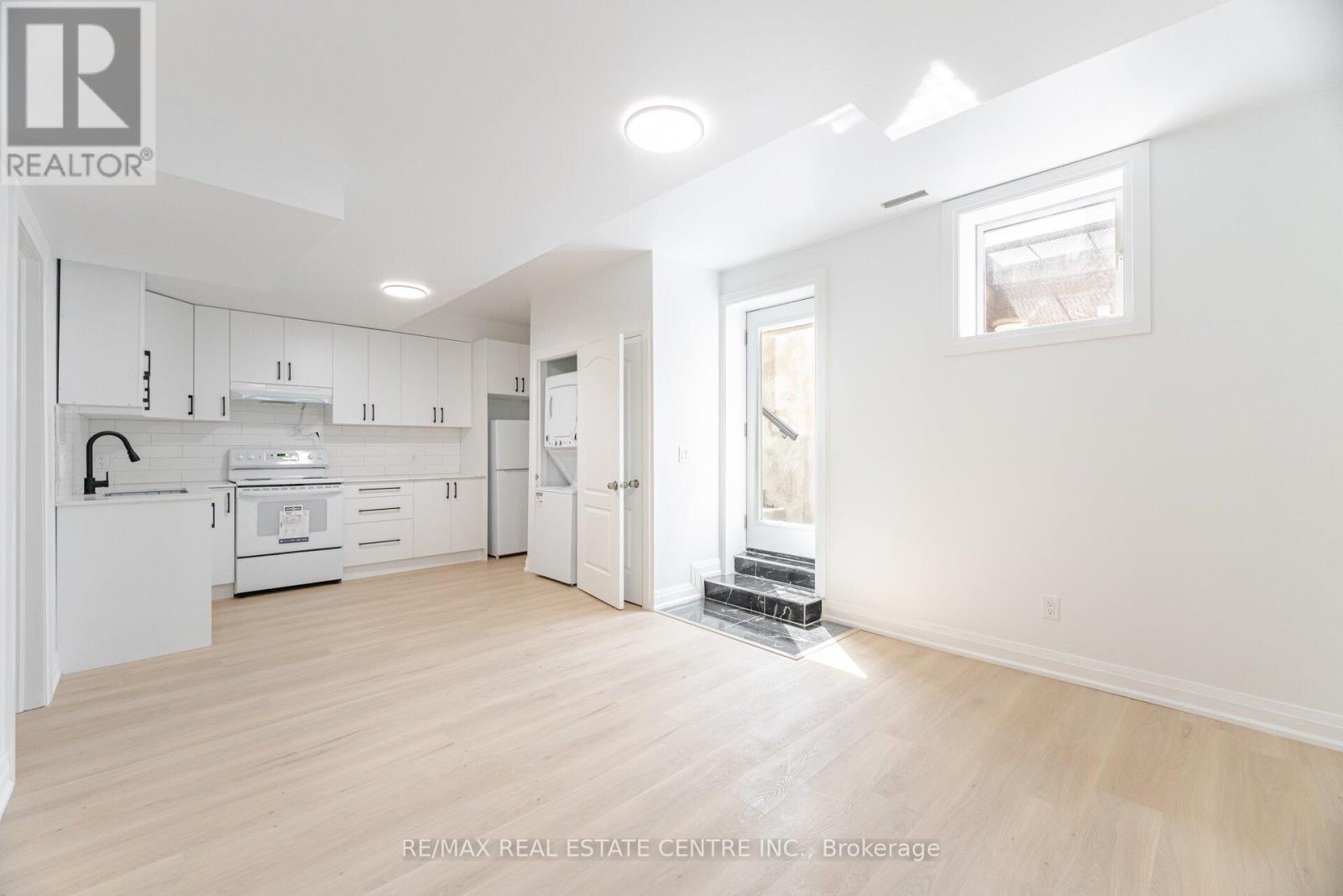 17 Wonder Way, Brampton, Ontario  L6P 1G1 - Photo 36 - W12437967