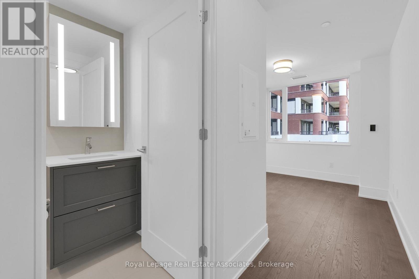 203 - 259 The Kingsway, Toronto, Ontario  M9A 0G2 - Photo 24 - W12437983