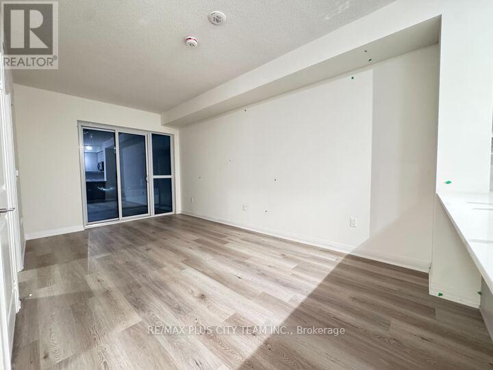 314 - 15 Watergarden Drive, Mississauga, Ontario  L5R 0H4 - Photo 2 - W12438022
