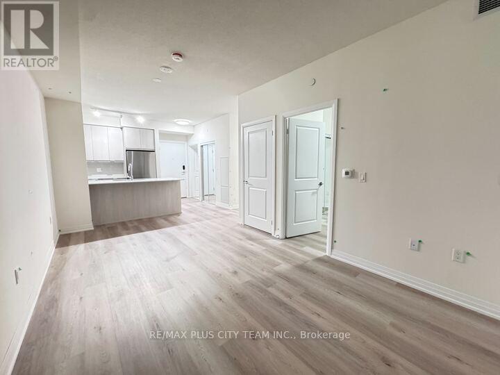 314 - 15 Watergarden Drive, Mississauga, Ontario  L5R 0H4 - Photo 3 - W12438022