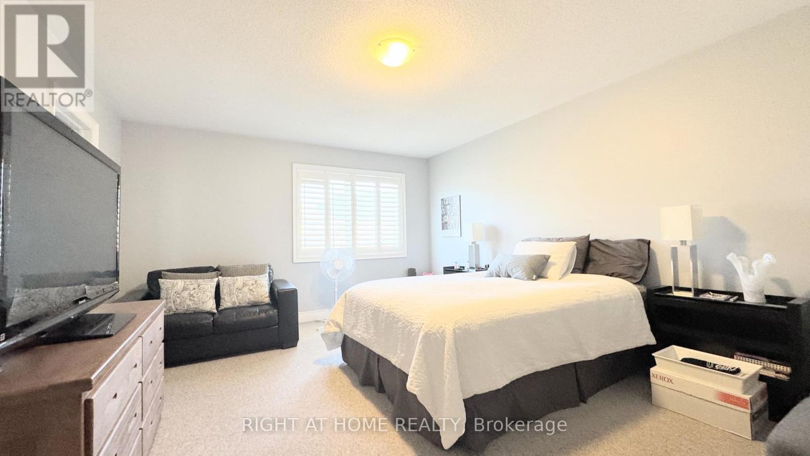 2431 Pine Glen Road, Oakville, Ontario  L6M 0R6 - Photo 12 - W12438028