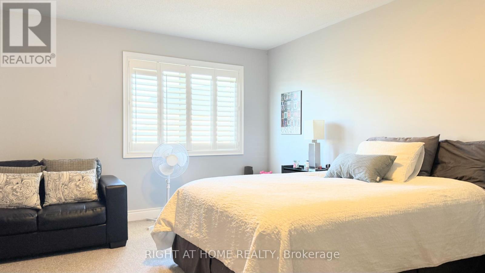 2431 Pine Glen Road, Oakville, Ontario  L6M 0R6 - Photo 13 - W12438028
