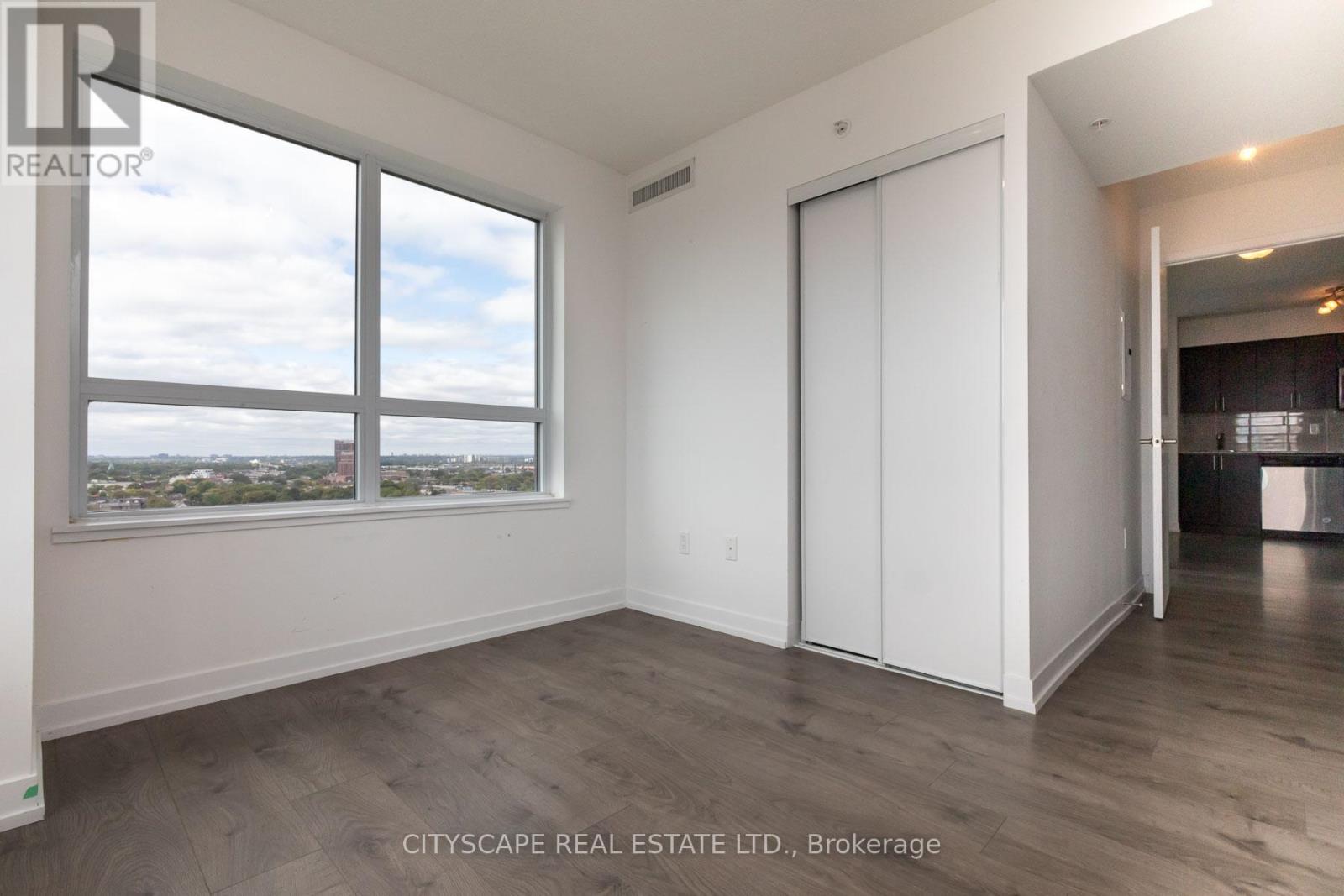 1604 - 1420 Dupont Street, Toronto, Ontario  M6H 4J8 - Photo 6 - W12438038