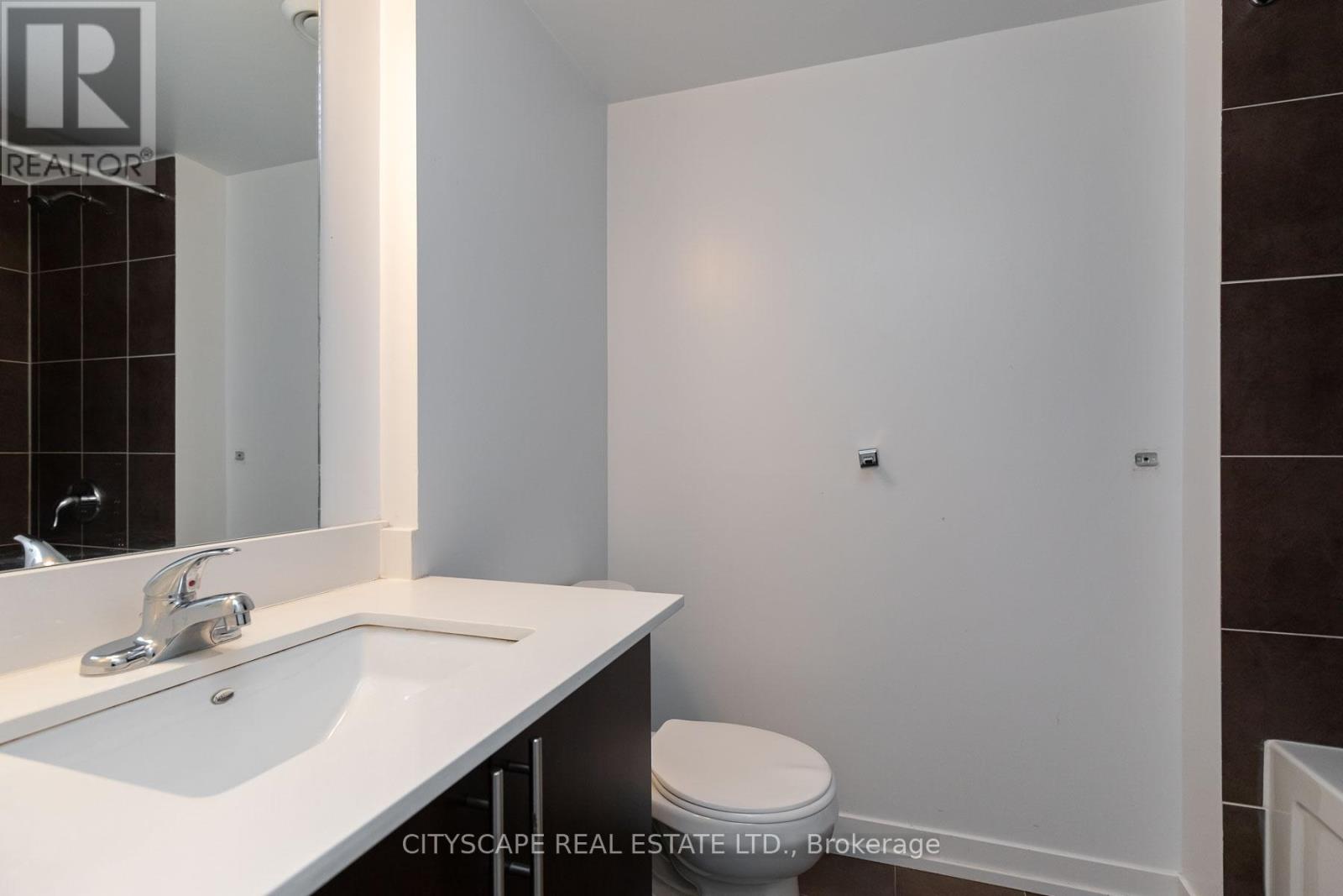 1604 - 1420 Dupont Street, Toronto, Ontario  M6H 4J8 - Photo 9 - W12438038