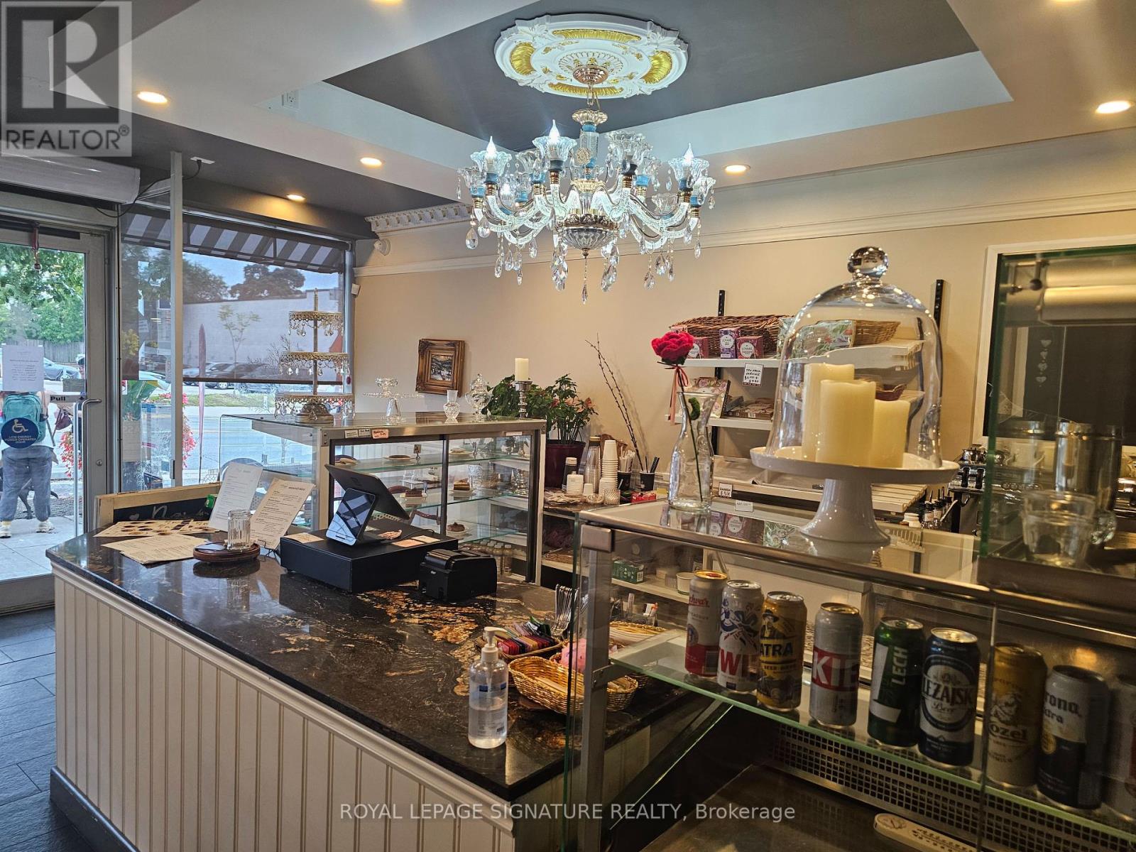 2432 Bloor Street W, Toronto, Ontario  M6S 1P9 - Photo 18 - W12438047